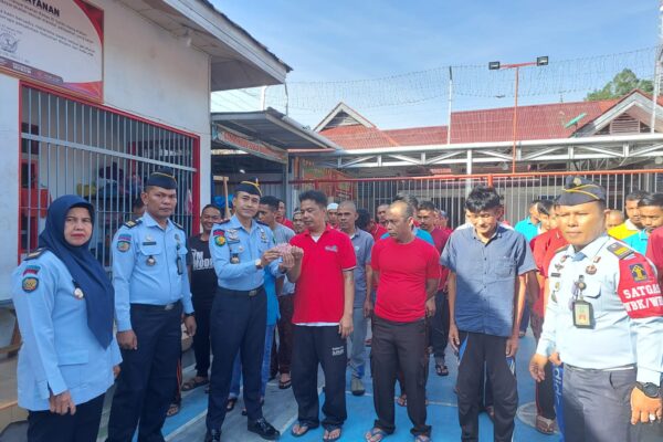 Kalapas Berikan Pengarahan untuk WBP dan Bagikan Vitamin